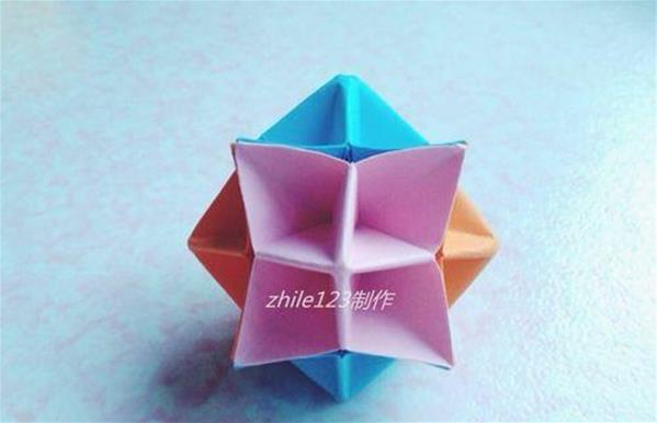 zhile123手工折纸花瓣花球DIY方法图解教程