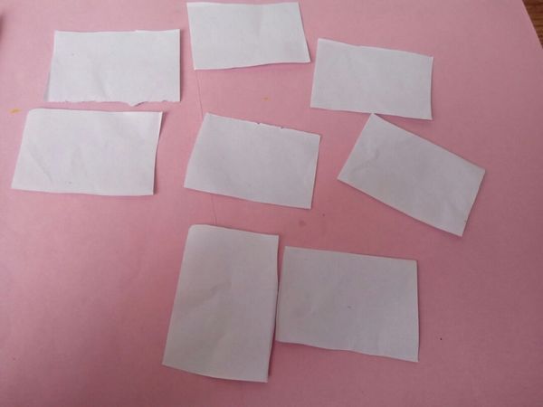 手工折纸简单娃用小桌子折法图解教程